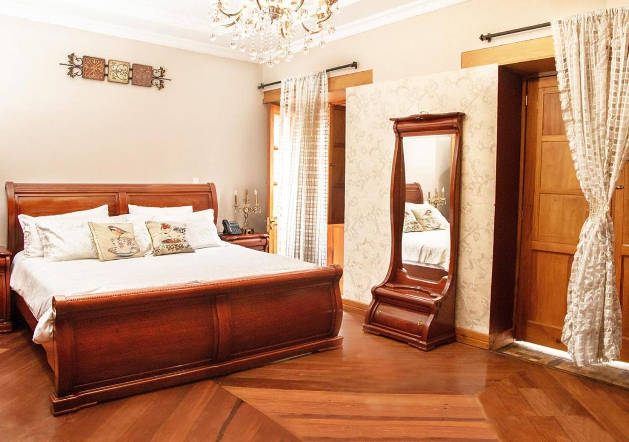 Hotel Boutique Casa Ruth En Cuenca Exteriör bild